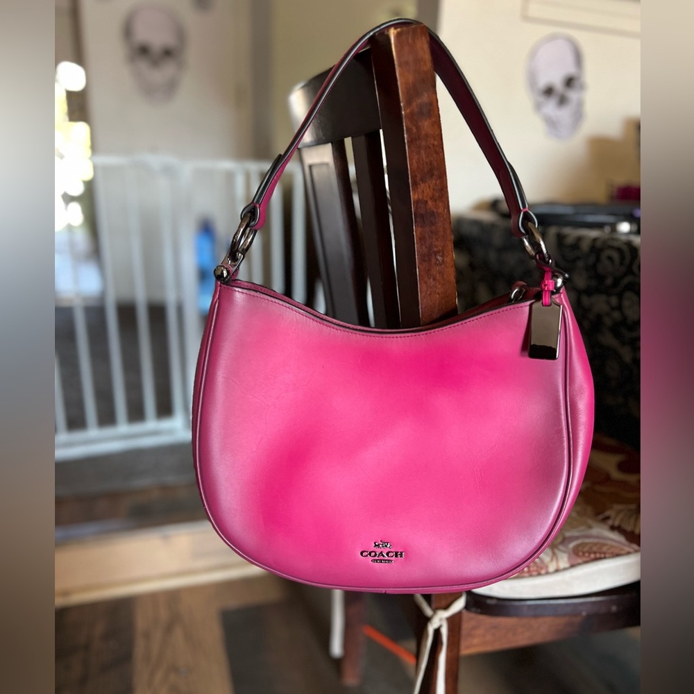Coach! Super cute, rare pink ombré hobo!